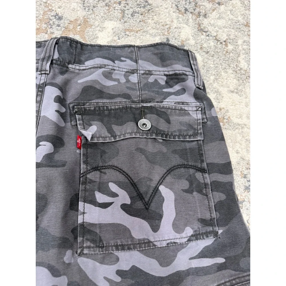 Levis Mens Camo Cargo Shorts Gray Black Camouflage Cotton W36 Relaxed Fit
